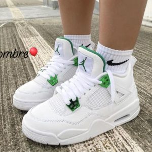 Air Jordan 4 Retro "Metallic Green"