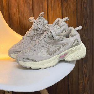 Nike V2K Run (2)