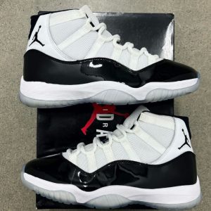 Air Jordan 11 Retro "Concord"