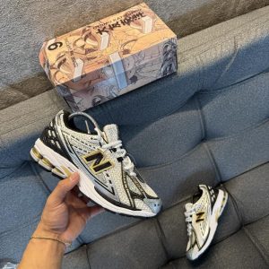 New Balance 1906R