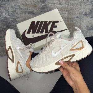 Nike P-7000